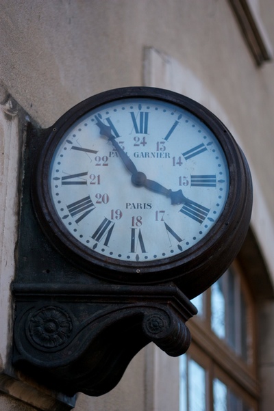 An old station clock