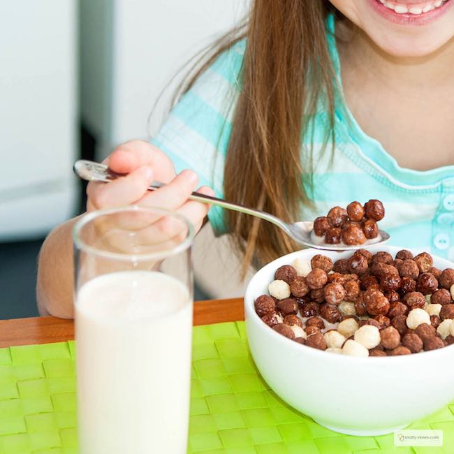 The Truth about Kids, Sugar and Salt. And What to Do About it. You may be surprised to learn how much sugar and salt your kids are consuming on a daily basis. Some great tips to help you reduce those oh-so convenient packets that we all buy!