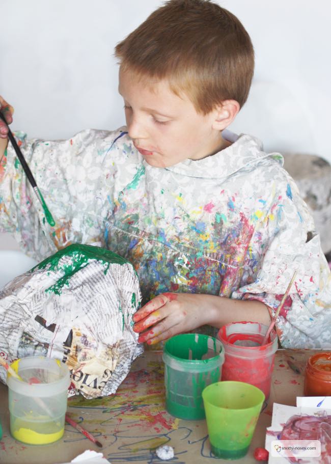 How to make Paper Mache Helmets. A really easy activity to nurture your child's creativity.